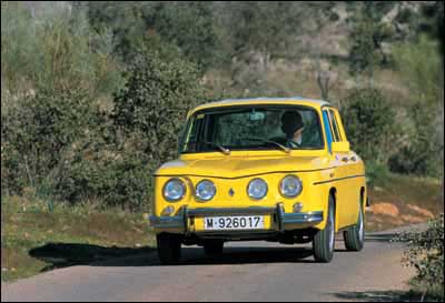 14fe063renault8_1g.jpg