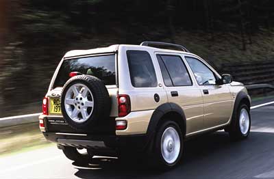 Los pilotos traseros están colocados más arriba.