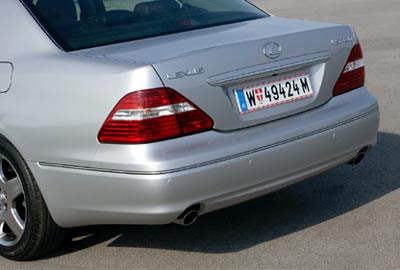 Lexus LS430