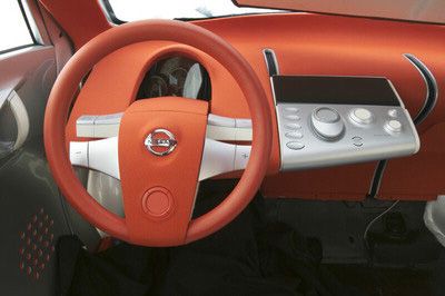 Detroit 2004: Nissan Actic