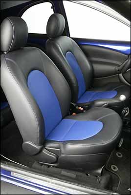 Cuero bitono, opción por 900 euros.