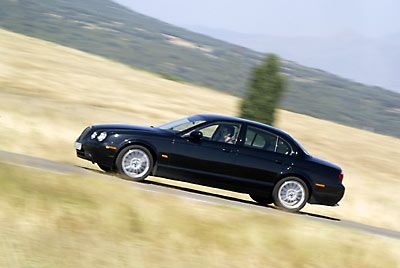 Rodar con el Jaguar es un auténtico placer.