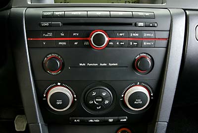 Botones, distribuidos como las teclas de un piano.