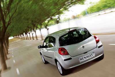 Construído en la plataforma conjunta con Nissan.