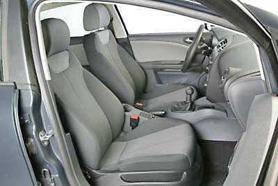 Los asientos sujetan muy bien: son magníficos.