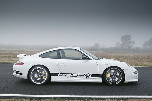 Basado en el Porsche 997 Carrera S.