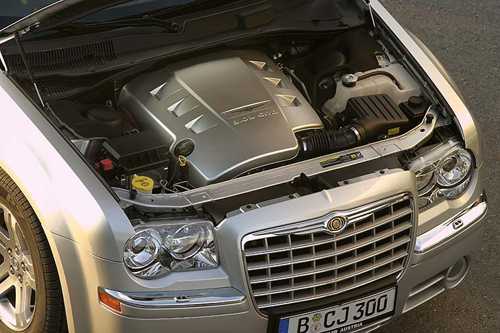 El motor V6 CRD va sobrado de potencia y fuerza.
