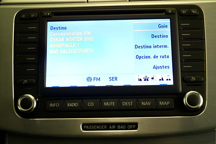 El navegador es complicado de configurar.