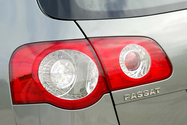 Los pilotos traseros del familiar, muy parecidos a los de la berlina.