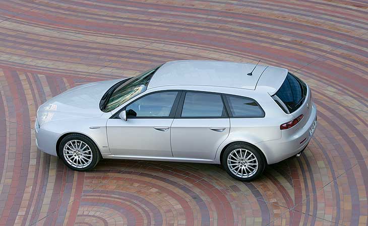Giugiaro es el responsable de su diseño.