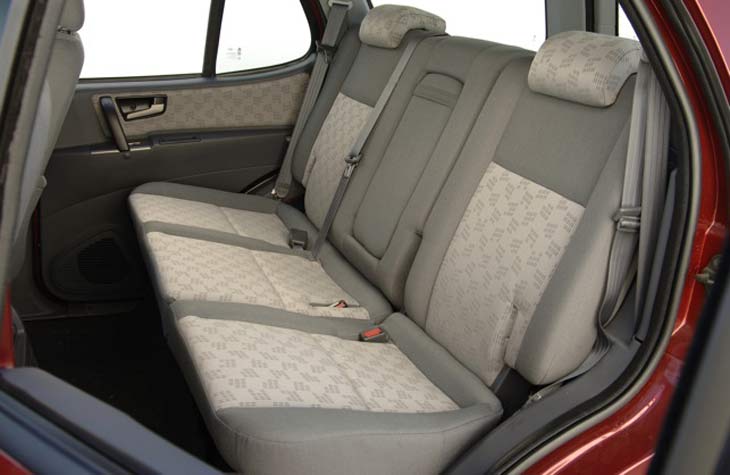 Las plazas traseras son amplias y ofrecen mucho espacio para las piernas.