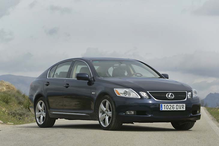 La estética de este GS 300 es muy señorial, pero también vanguardista.