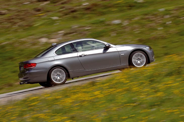 En carretera, una delicia de estabilidad y equilibrio.