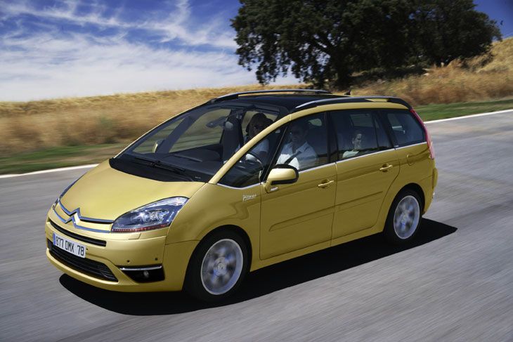 Quedará a caballo entre el Xsara Picasso y el C8.