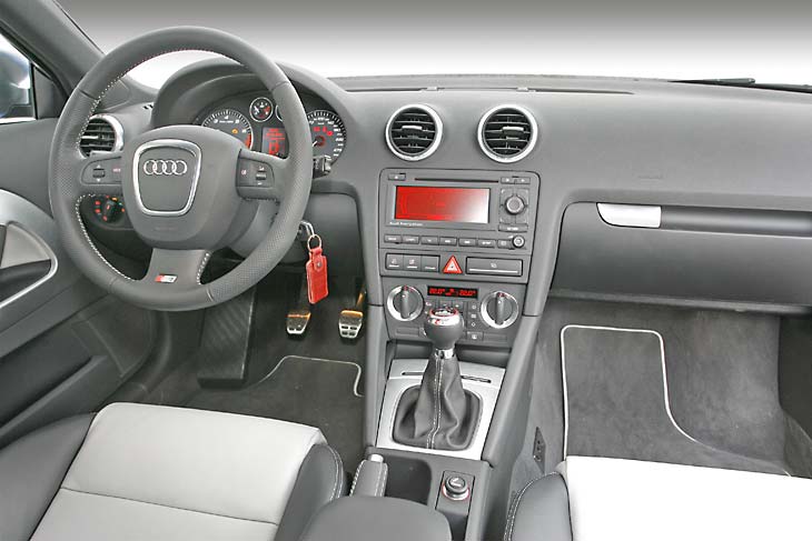 La calidad de los Audi grandes se deja ver también en el S3