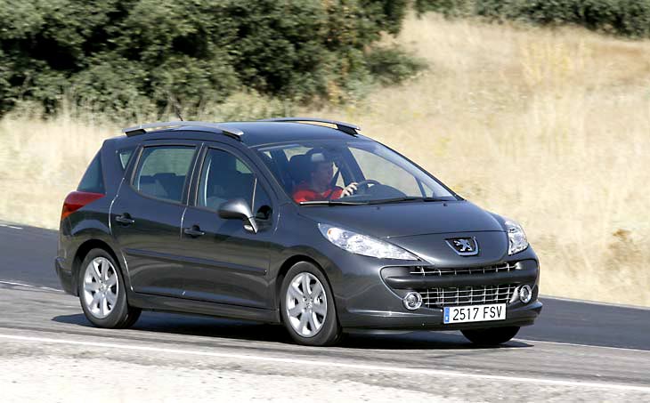 En unos momentos en que el Diesel “manda”, este 1.6 VTi nos ha parecido bastante correcto.