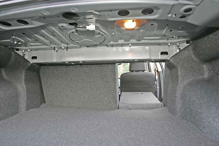 La capacidad del maletero es muy buena. El espacio es amplio y aprovechable.