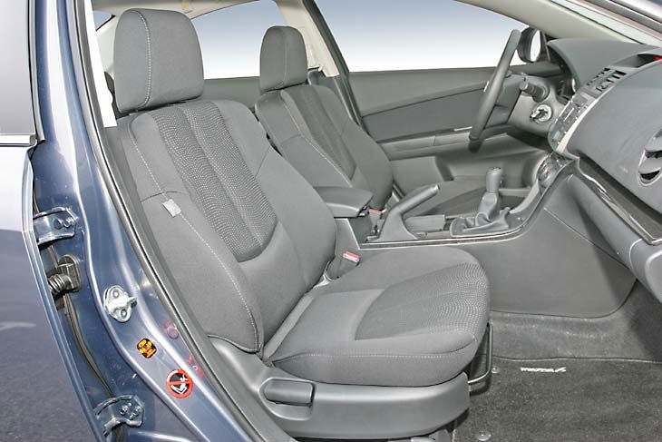 Los asientos son cómodos en las cuatro plazas principales, sobre todo en las delanteras.