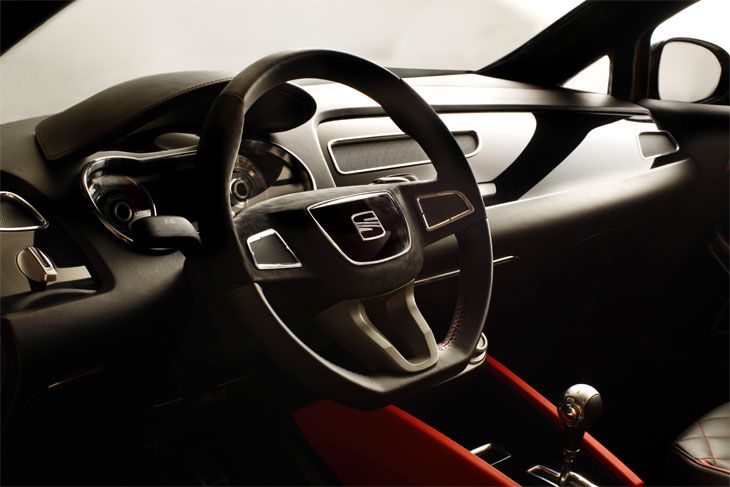 Detalle del salpicadero Seat SportCoupe Bocanegra, el nuevo Ibiza.