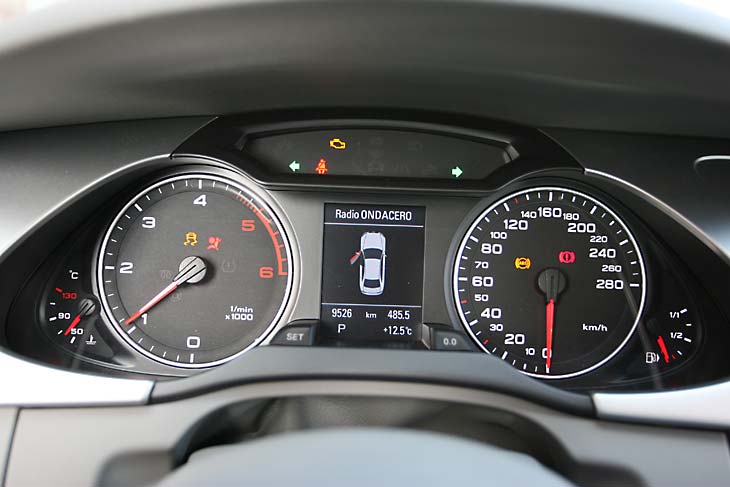 Audi A4, sencillez, elegancia y facilidad de lectura.