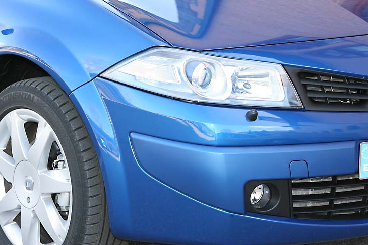 El Mégane no recibe la mecánica de la última generación de la marca y debe conformarse con el 1.9 DCI.