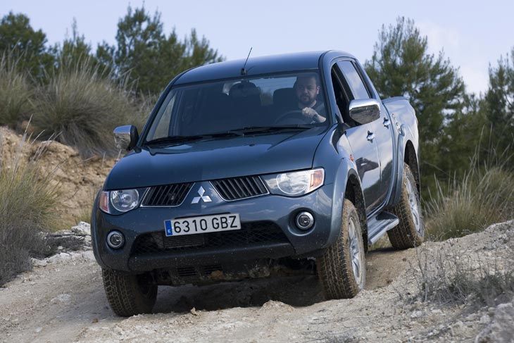 Mitsubishi L200 2.5 DI - D Intense.