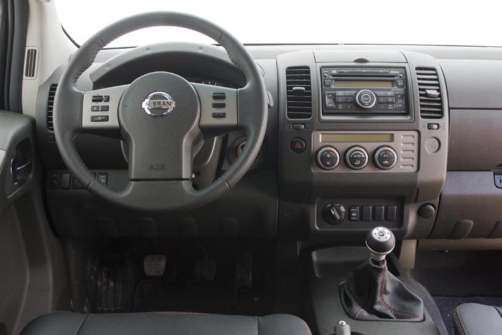 Nissan Navara 2.5 dCi SE.