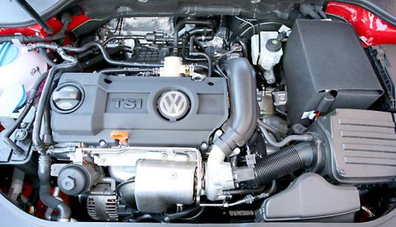 Baja cilindrada, inyección directa, turbocompresor y DSG de 7 velocidades. Todo un compendio de tecnología.