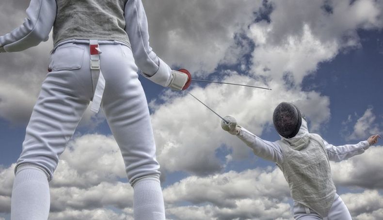 Los niveles de dióxido de carbono cuando se hace esgrima con mascarilla ascienden al 3%. Lo normal es estar por debajo del 1%. iStock Los niveles de dióxido de carbono cuando se hace esgrima con mascarilla ascienden al 3%. Lo normal es estar por debajo del 1%. iStock