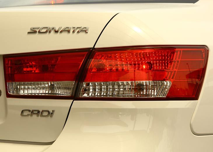 Los grupos ópticos están realizados en una sola pieza.