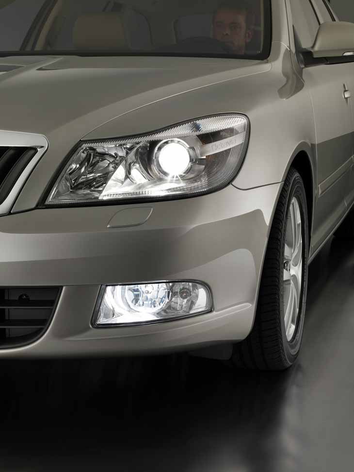 Los faros delanteros y antinieblas son de nuevo diseño.