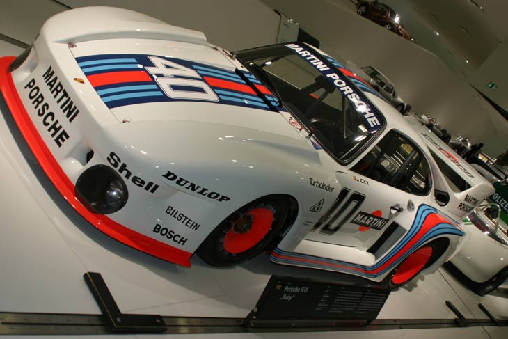 Porsche 935 Baby. No son raras este tipo de denominaciones en modelos de competición. Este Porsche aligerado participó en el Alemán de Turismos a los mandos de Jacky Ickx