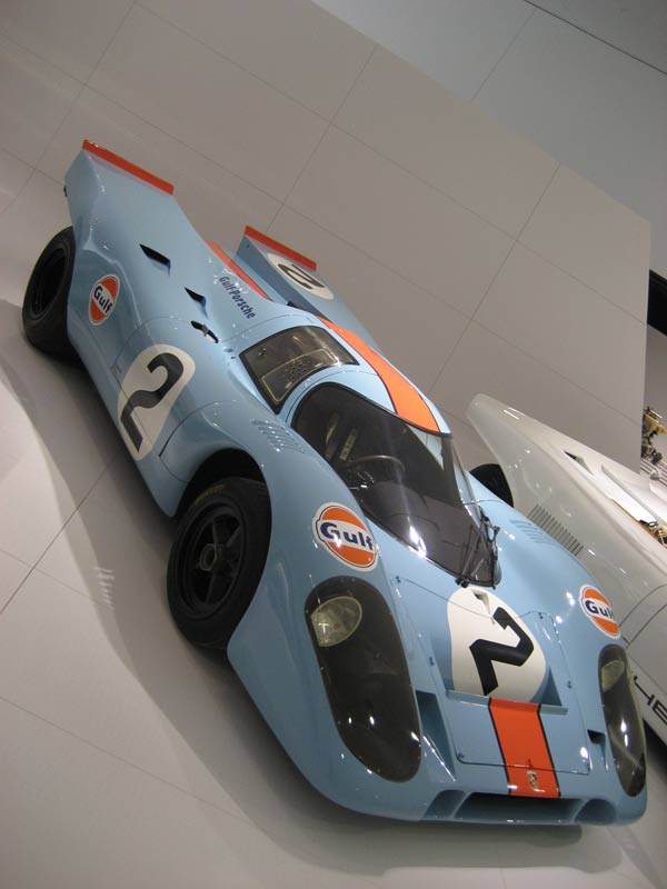 Si el Porsche 356 está asociado a James Dean, este 917 lo está a Steve McQueen en la película Le Mans.