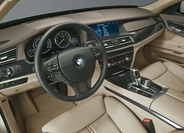 Gran calidad percibida y exclusividad en el interior de un BMW Serie 7.