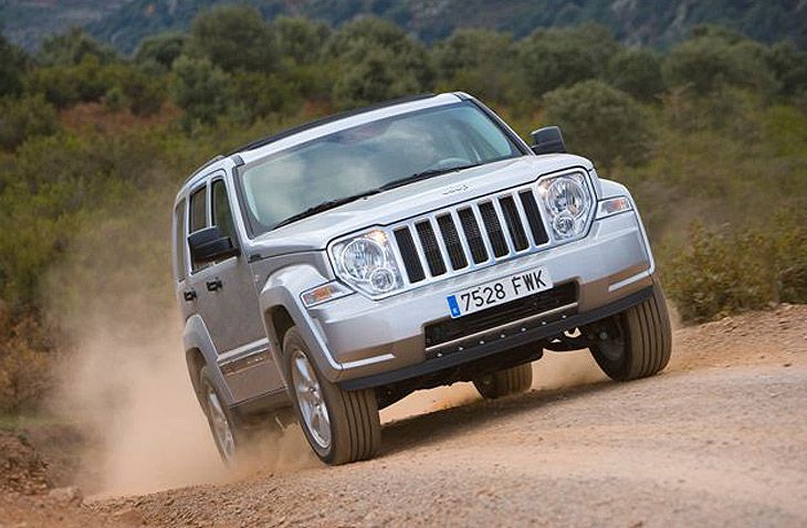 Jeep Cherokee Sport, ahora nueva versión más económica.