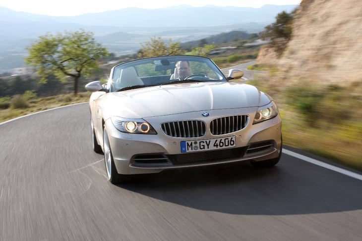 El agresivo frontal del BMW Z4 mantiene los rasgos de identidad de la marca