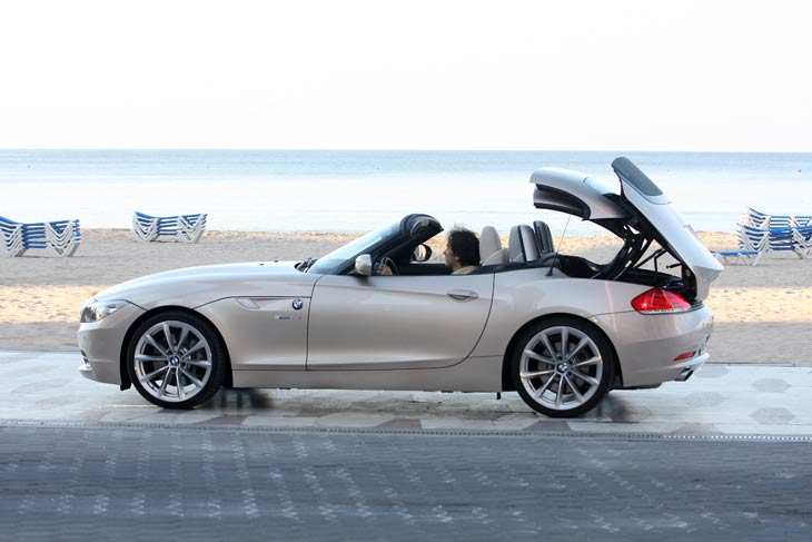 El proceso de apertura del techo del BMW Z4 es muy silencioso y tarda apenas 20 segundos