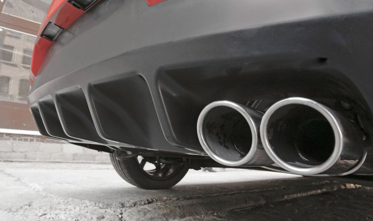 Doble salida de escape para el deportivo Kia Forte Koup.