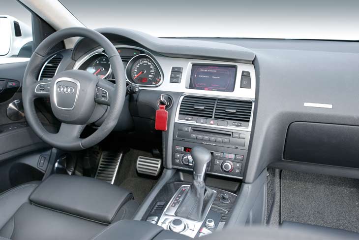 Lujo a raudales en el interior del Audi Q7 6.0 V12 TDI