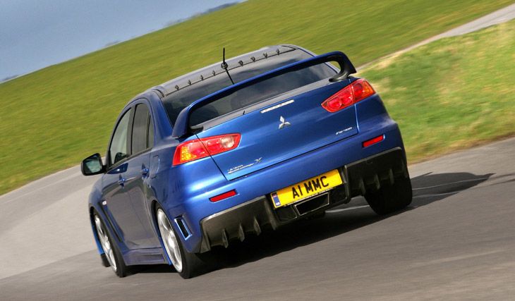 Aceleración de 0 a 100 km/h en 3,8 segundos en el Mitsubishi Lancer Evo X FQ-400.