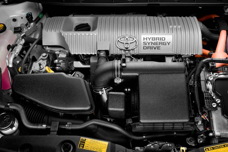 El Toyota Prius estrena un nuevo motor térmico de gasolina, de 1,8 litros y 98 CV de potencia, también con distribución variable.