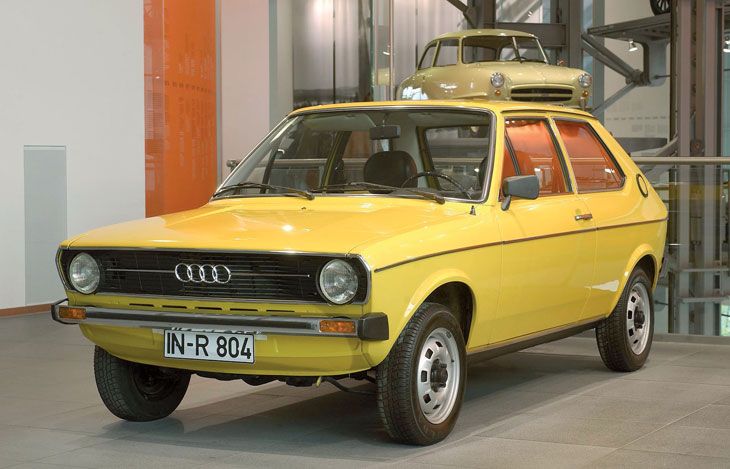 Audi 50 de 1974.