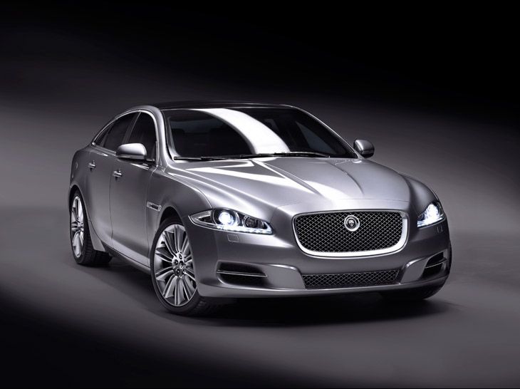Jaguar XJ: sus motores de gasolina ofrecen 385 CV y 510 CV.