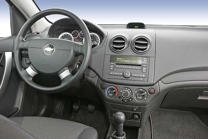 Puesto de conducción del Chevrolet Aveo 1.2 GLP