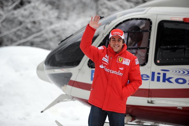 Fernando Alonso debuta con Ferrari.