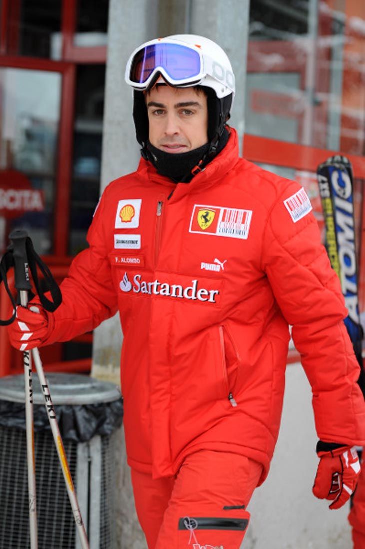 Fernando Alonso debuta con Ferrari.