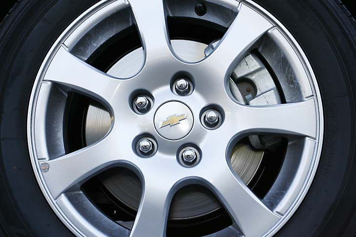 Chevrolet Cruze 2.0D LS vs Citroën C4 1.6 HDI 4p
