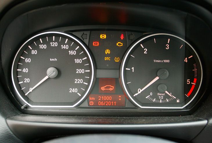 BMW 116d vs Volkswagen Golf 1.6 TDI