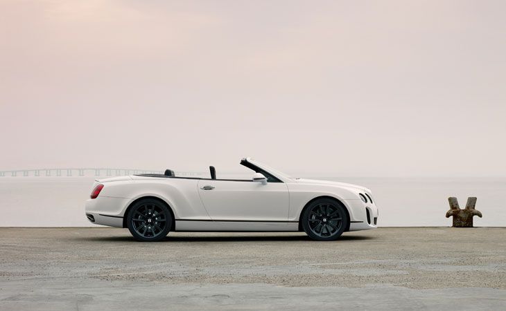 Bentley Continental Supersports Convertible, un descapotable de cuatro asientos y 630 CV.