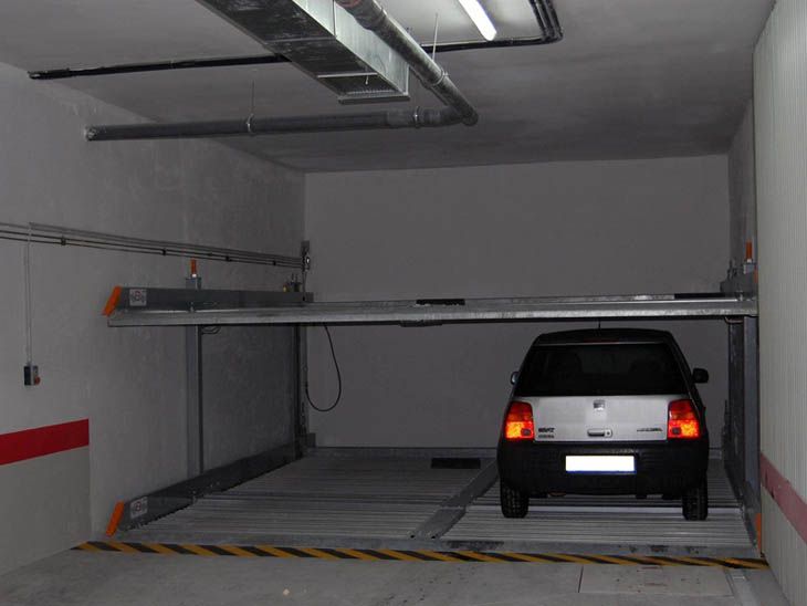 Ejemplo de párking semiautomático, ubicado en Madrid.